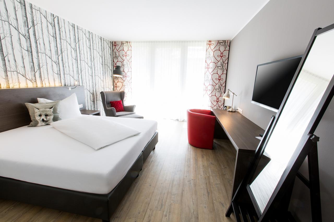 Wallner - Hotel & Wirt Arnoldstein Buitenkant foto